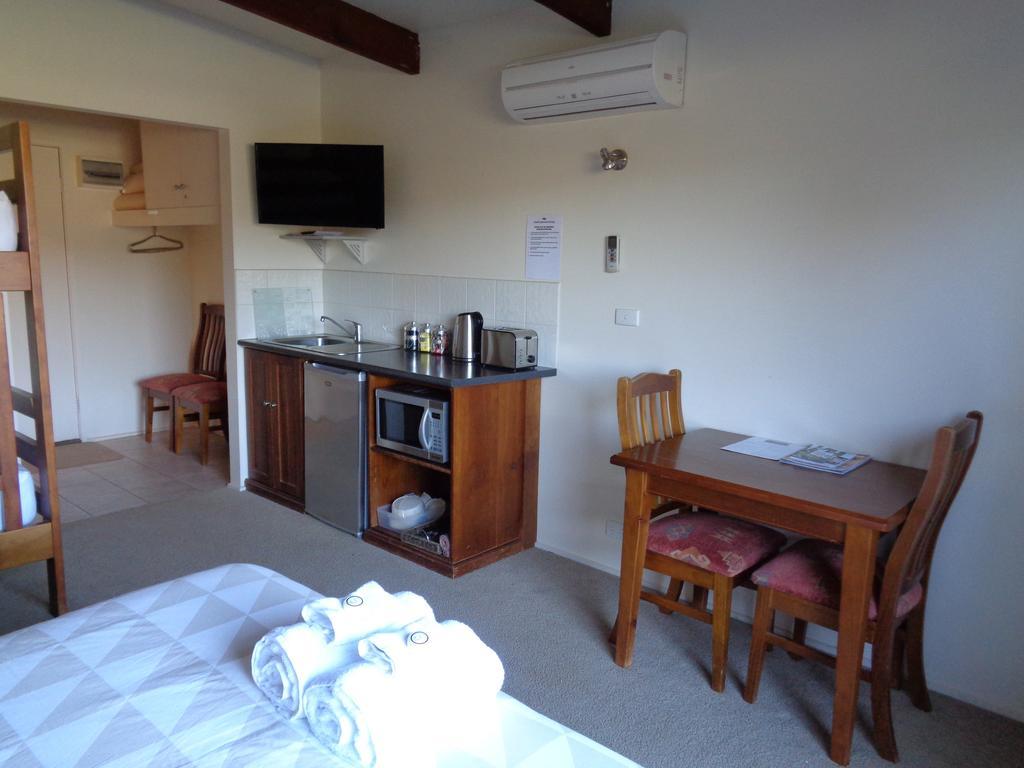 Off Mountain Accommodation Merrijig Ngoại thất bức ảnh